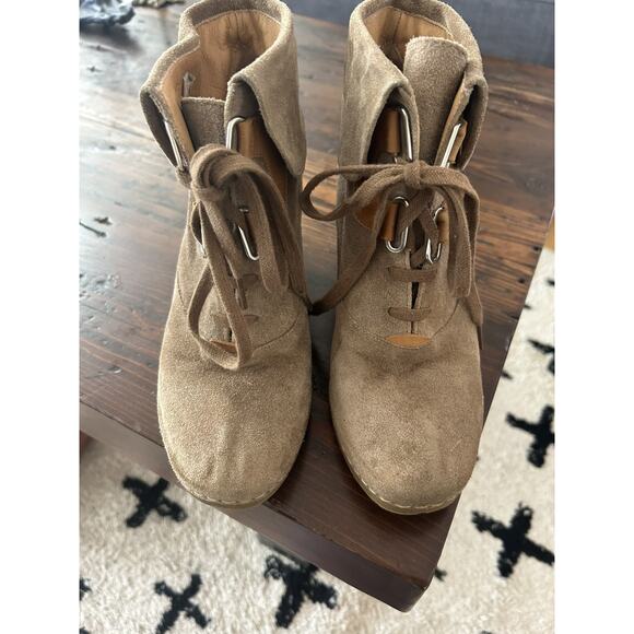 Bettye Muller Suede Beige Wedge Lace Up Ankle Boots Neutral Core Boho Urban 6.5 - Picture 8 of 9